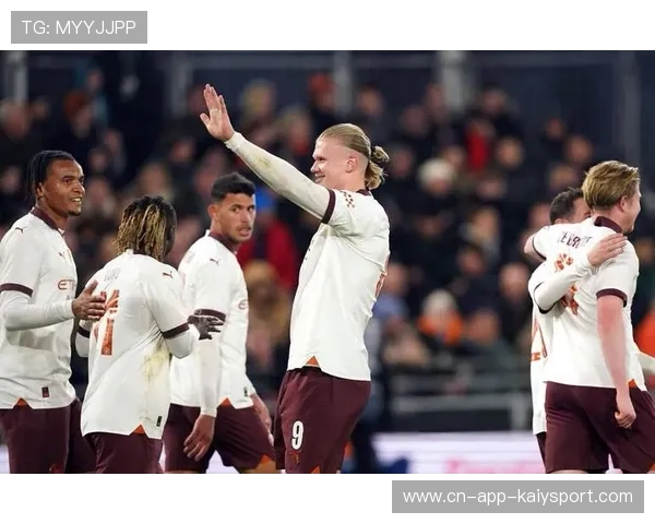 支持者VS质疑者，哈兰德争议不断引发球迷大讨论，哈兰德替补